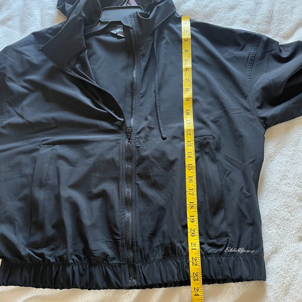 Women's Eddie Bauer Hooded windbreaker. Black size Medium - Picture 9 of 11